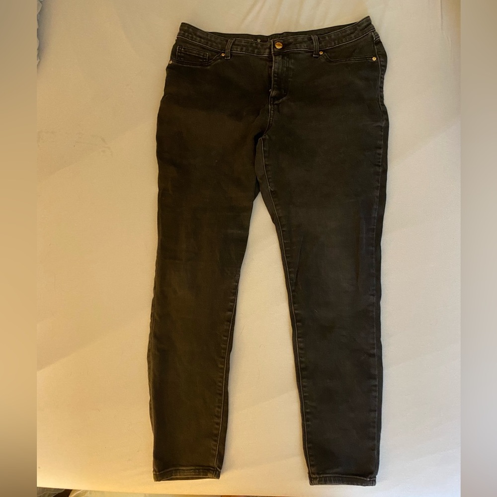 Jennifer Lopez super skinny black jegging jeans